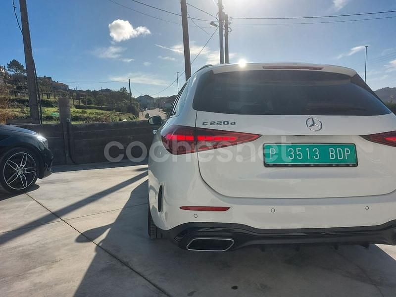 Usado Mercedes C220 200 CV (147 kW) 2022 Blanco Familiar