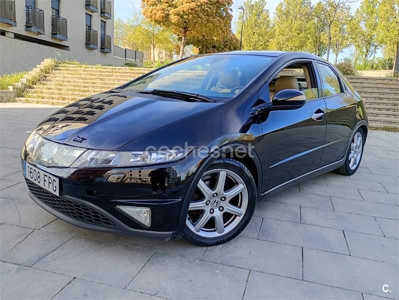 Usado Honda Civic Executive 140 CV (102 kW) 2007 Negro Berlina