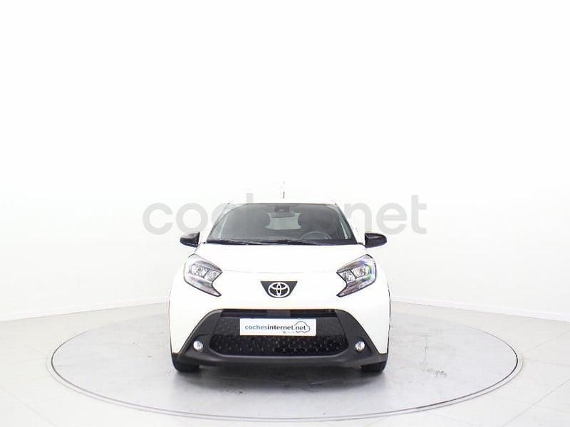 Usado Toyota Aygo X Play 72 CV (52 kW) 2025 Blanco SUV