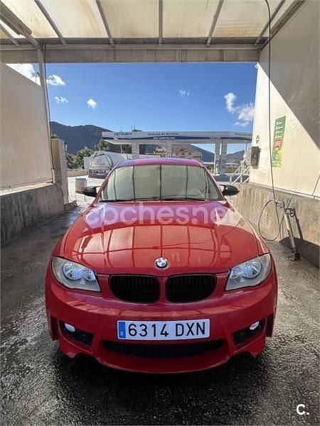 Usado BMW 118 122 CV (89 kW) 2006 Rojo Utilitario