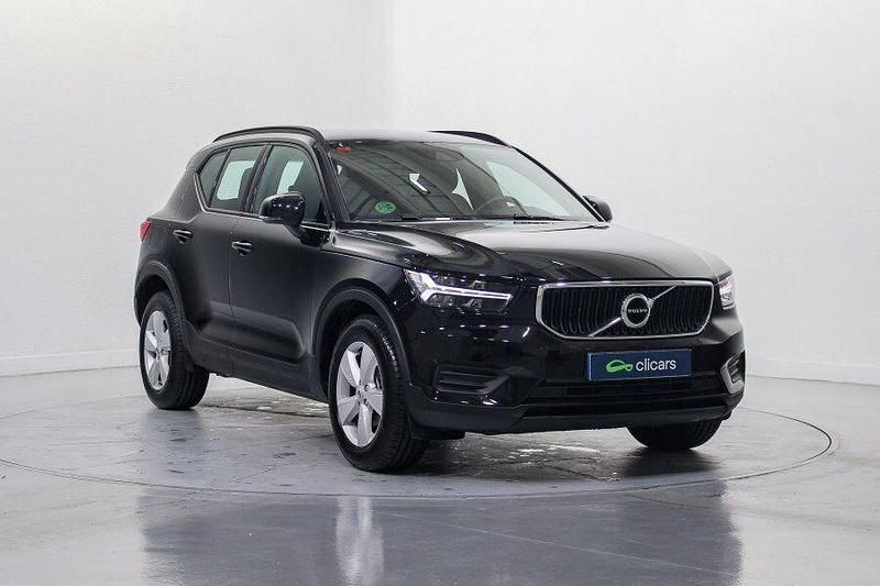 Usado Volvo XC40 Momentum 129 CV (94 kW) 2020 Negro SUV