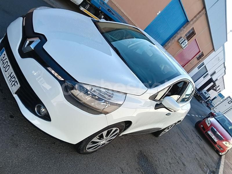 Blanco Usado 2014 Renault Clio III Collection Berlina | 5999 € - Imagen 1/4
