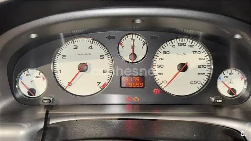 Usado Peugeot 406 118 CV (86 kW) 2003 Gris / plata Berlina