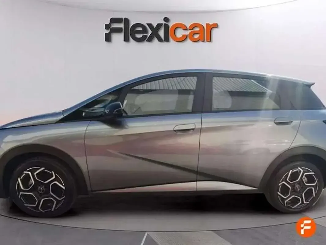 Usado BYD Dolphin Design 2025 Gris Utilitario