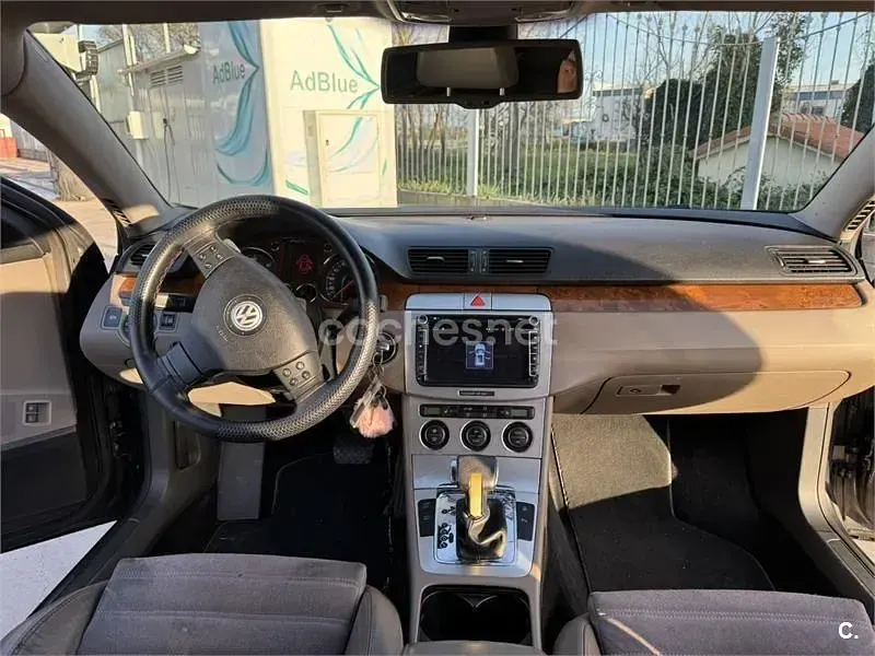 Usado VW Passat Advance 140 CV (102 kW) 2008 Marrón Berlina