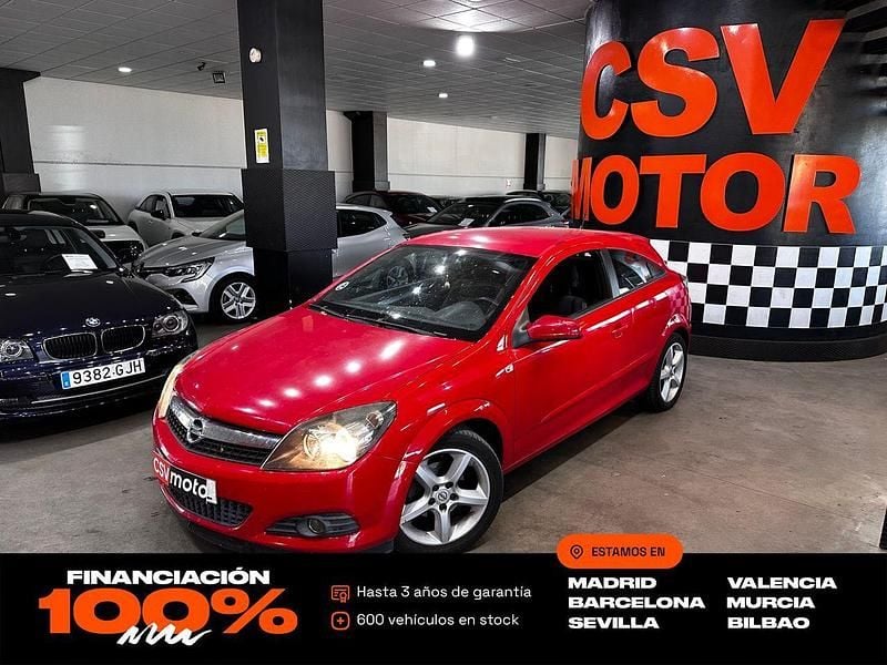 Rojo Usado 2008 Opel Astra GTC Enjoy Utilitario | 2950 € (Precio justo) - Imagen 1/4