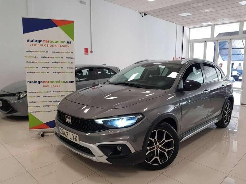 Usado Fiat Tipo Cross 95 CV (69 kW) 2022 Gris Utilitario