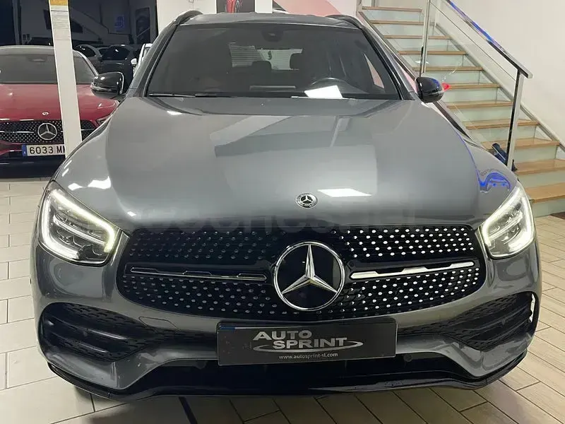 Usado Mercedes GLC200 163 CV (119 kW) 2020 Gris / plata SUV