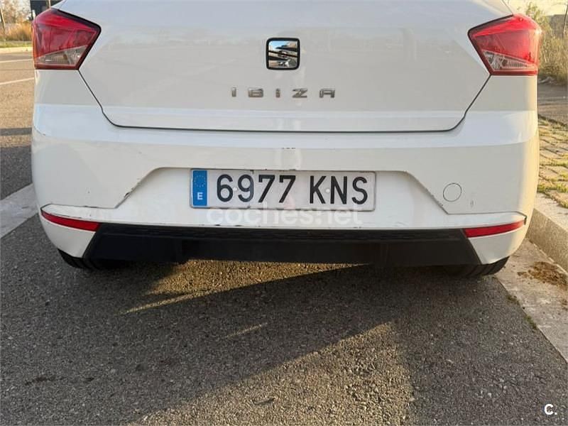 Usado Seat Ibiza Reference 95 CV (69 kW) 2018 Blanco Utilitario
