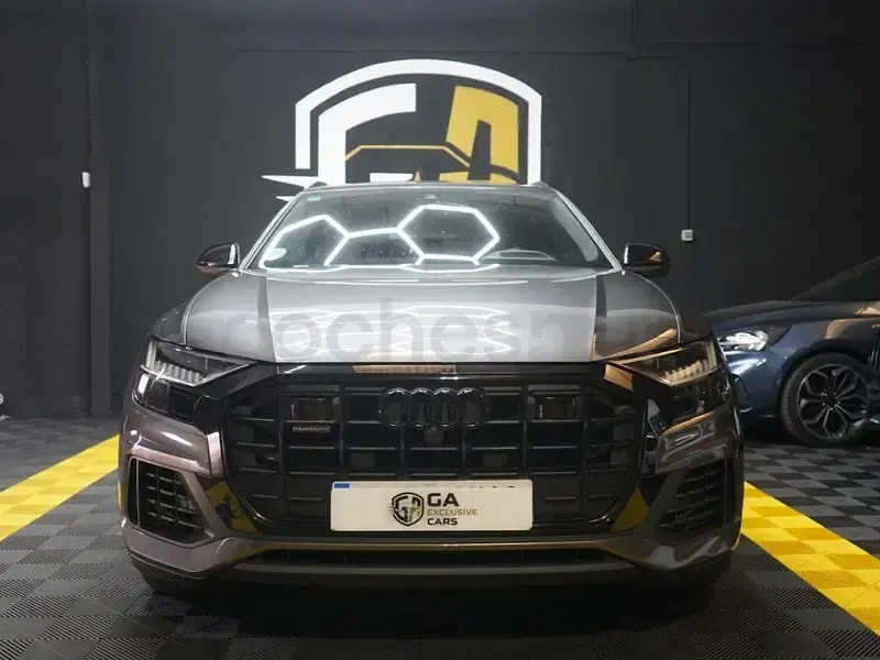 Usado Audi Q8 Premium 340 CV (250 kW) 2022 Gris / plata SUV