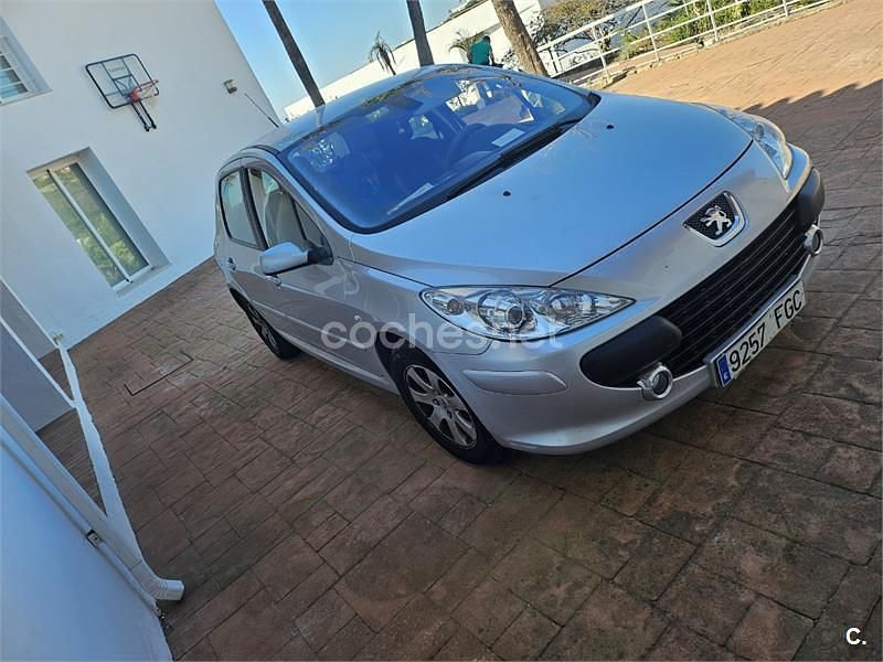 Usado Peugeot 307 110 CV (80 kW) 2006 Gris / plata Berlina