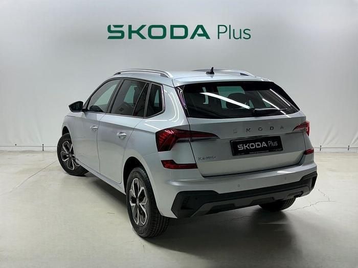 Gris plata Usado 2025 Skoda Kamiq Selection SUV | 25.900 € (Un poco caro) - Imagen 1/4