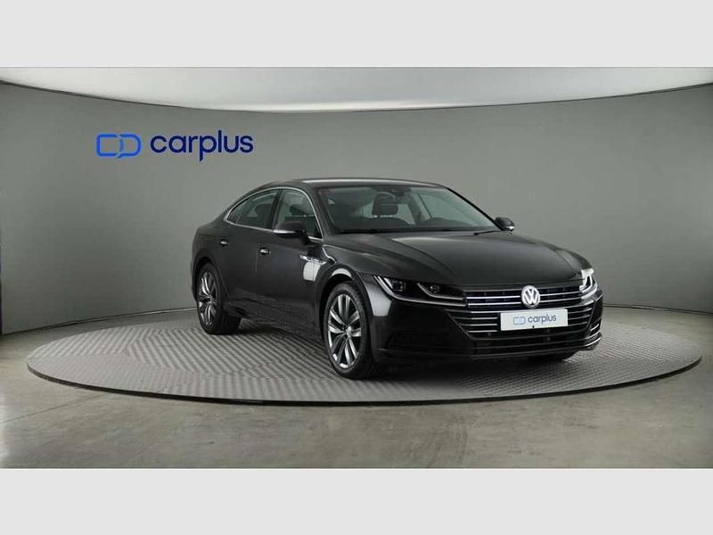 Usado VW Arteon Elegance 150 CV (110 kW) 2019 Gris Utilitario