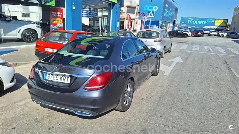 Usado Mercedes C220 AMG 170 CV (125 kW) 2015 Gris / plata Berlina
