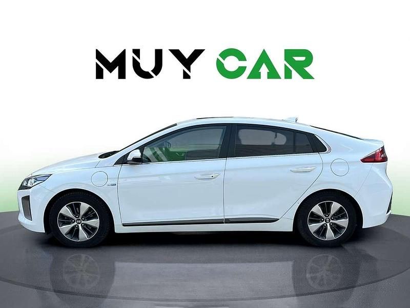 Usado Hyundai Ioniq Style 141 CV (103 kW) 2018 Blanco Utilitario