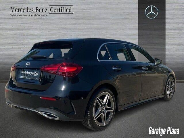 Usado Mercedes A180 116 CV (85 kW) 2023 Negro cosmos