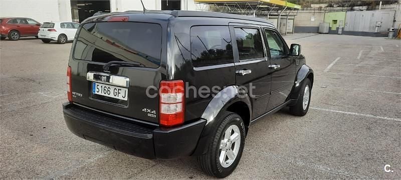 Usado Dodge Nitro SXT 177 CV (130 kW) 2008 Negro SUV