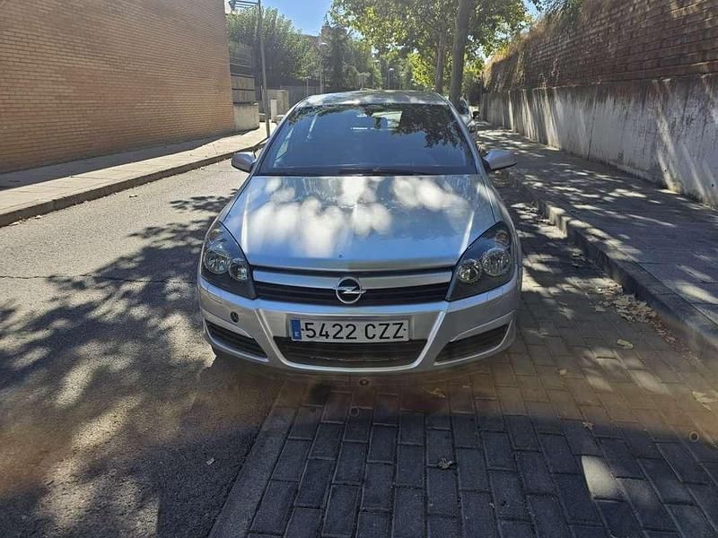 Gris Usado 2004 Opel Astra Cosmo Utilitario | 2190 € (Precio justo) - Imagen 1/4