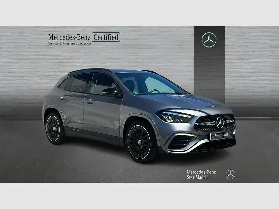 Usado Mercedes GLA200 150 CV (110 kW) 2025 Gris SUV
