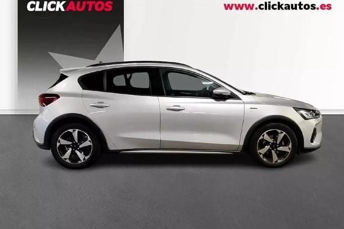Käytetty Ford Focus Active 125 HP (91 kW) 2024 Musta
