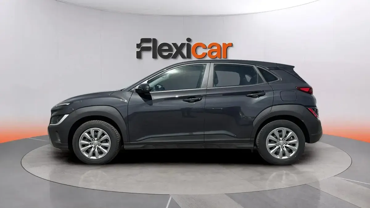 Usado Hyundai Kona 120 CV (88 kW) 2022 Negro SUV