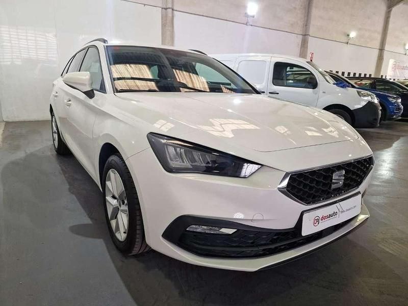 Usado Seat Leon ST Style 150 CV (110 kW) 2021 Blanco Familiar