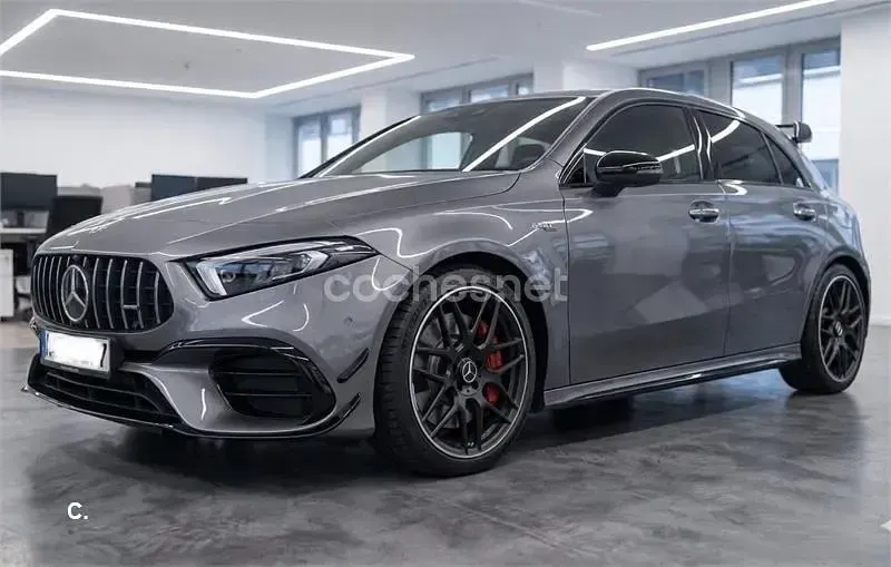 Usado Mercedes A45 AMG 421 CV (309 kW) 2021 Gris / plata Utilitario
