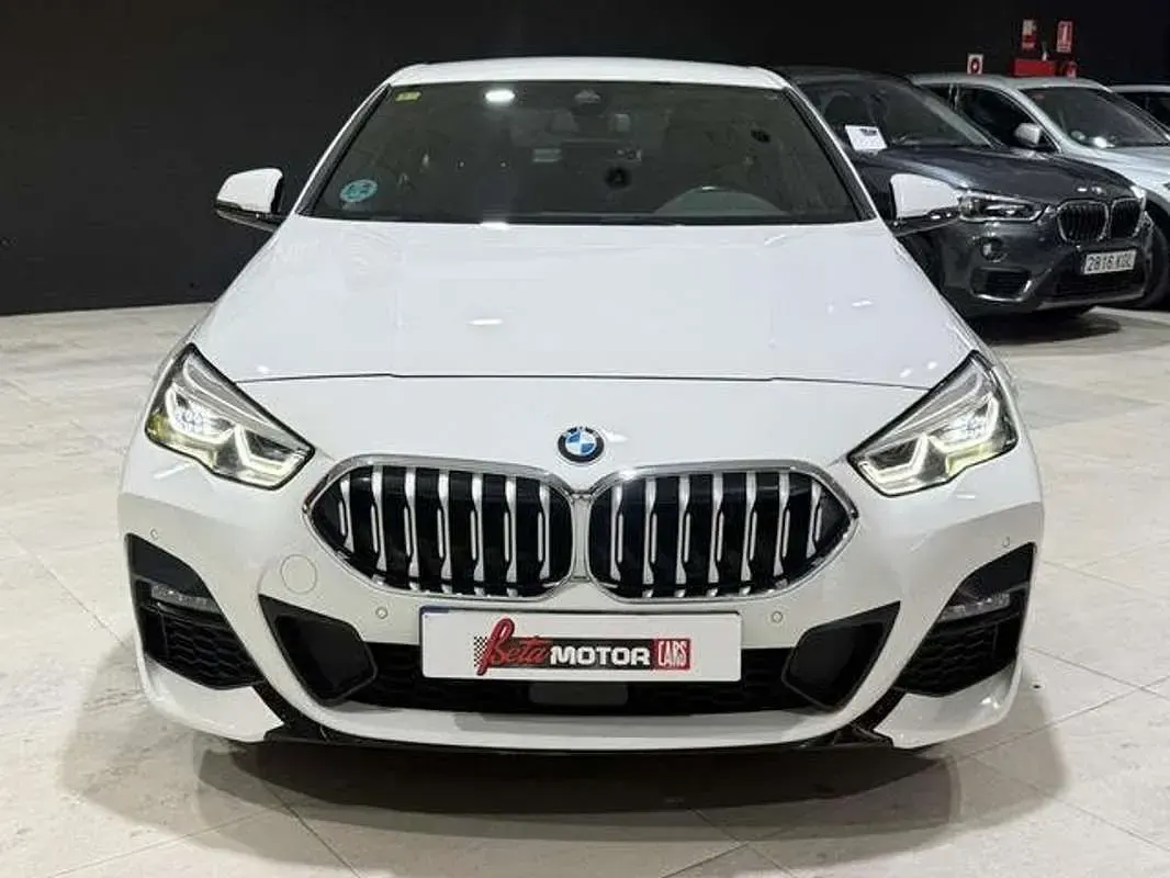 Usado BMW 218 Sport Line 140 CV (102 kW) 2022 Blanco Coupe