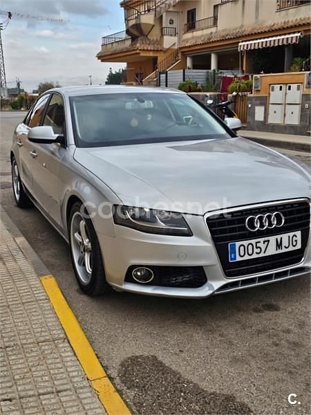 Gris / plata Usado 2010 Audi A4 Berlina | 12.900 € - Imagen 1/4