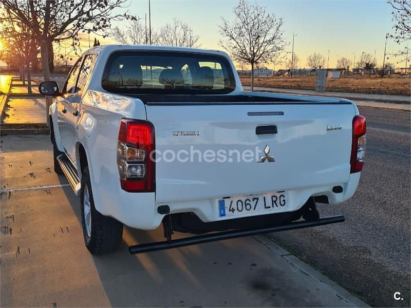Usado Mitsubishi L200 150 CV (110 kW) 2021 Blanco Pickup/Camioneta