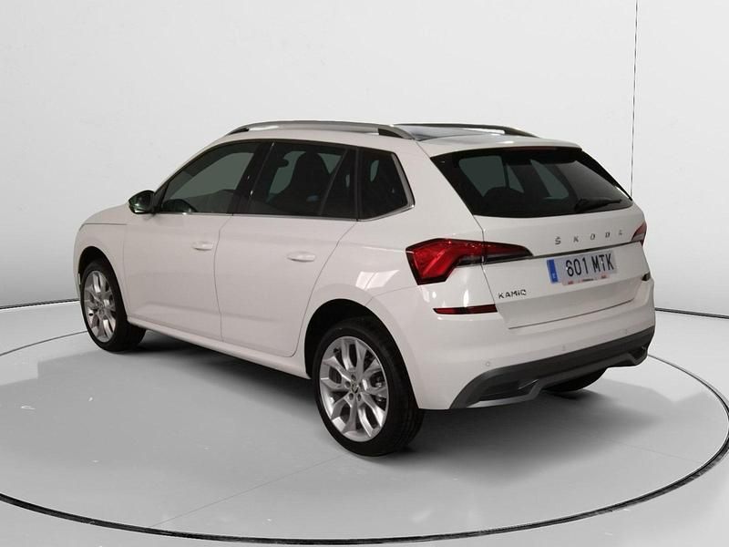 Usado Skoda Kamiq Sport 151 CV (111 kW) 2024 Blanco SUV