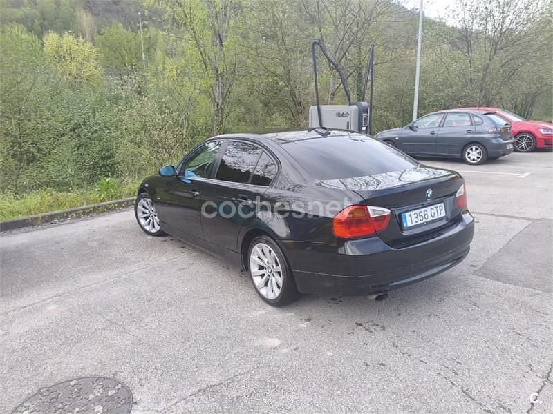 Usado BMW 320 177 CV (130 kW) 2009 Negro Berlina