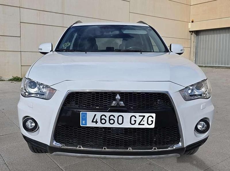 Usado Mitsubishi Outlander Motion 177 CV (130 kW) 2010 Blanco SUV