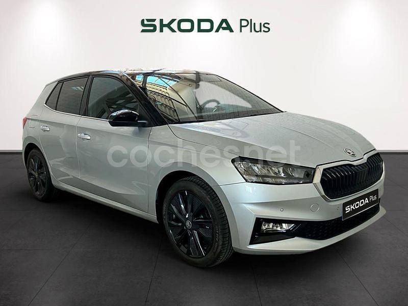 Gris plata Usado 2025 Skoda Fabia Berlina | 20.990 € (Precio justo) - Imagen 1/4