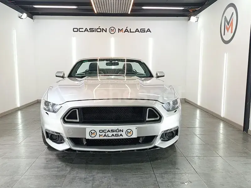 Usado Ford Mustang 314 CV (230 kW) 2017 Gris / plata Descapotable