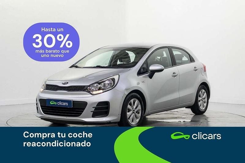 Plateado Usado 2017 Kia Rio Utilitario | 8590 € (Precio justo) - Imagen 1/4