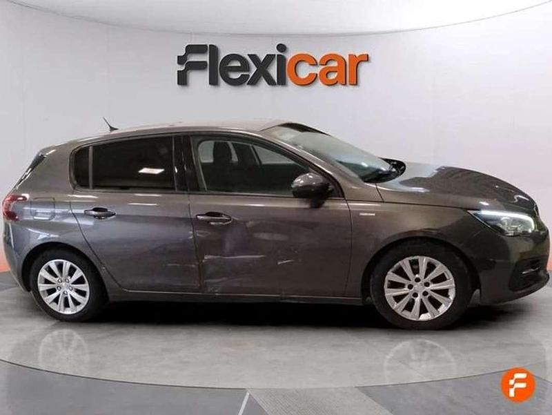 Usado Peugeot 308 Access 110 CV (80 kW) 2020 Azul Utilitario