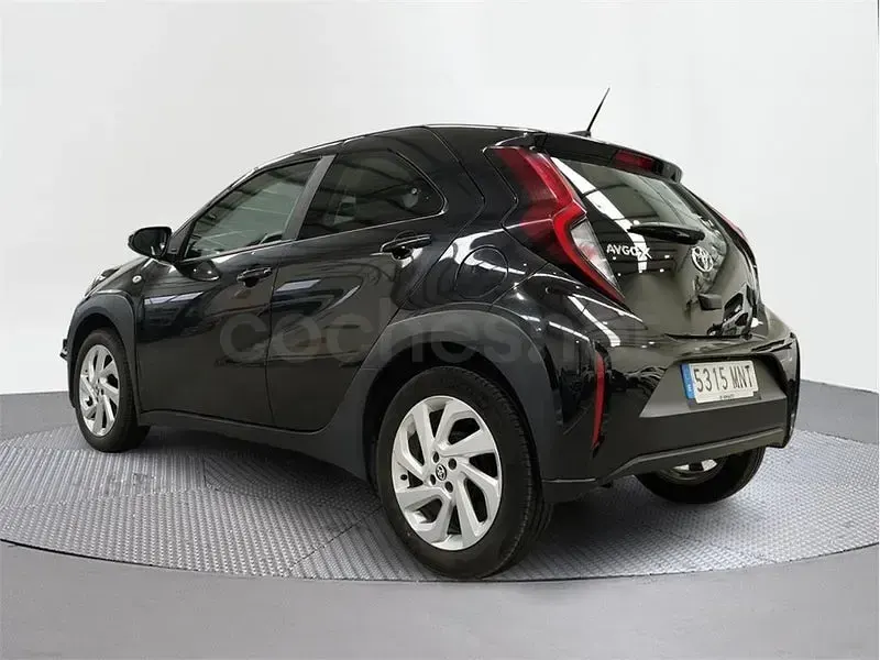 Usado Toyota Aygo X 72 CV (52 kW) 2024 Negro SUV