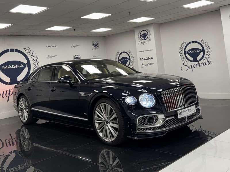 Azul Usado 2024 Bentley Flying Spur Mulliner Berlina | 269.000 € - Imagen 1/4