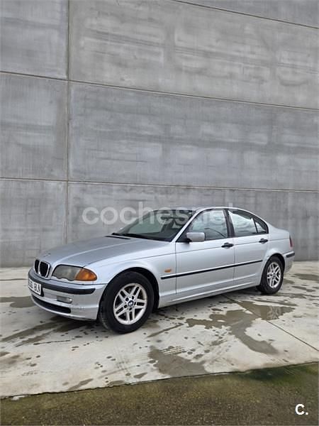 Usado BMW 320 136 HP (100 kW) 2001 Cinzento Sedan