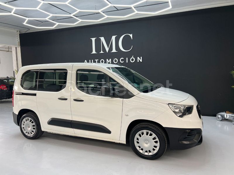 Usado Opel Combo Life Expression 76 CV (55 kW) 2019 Blanco Monovolumen