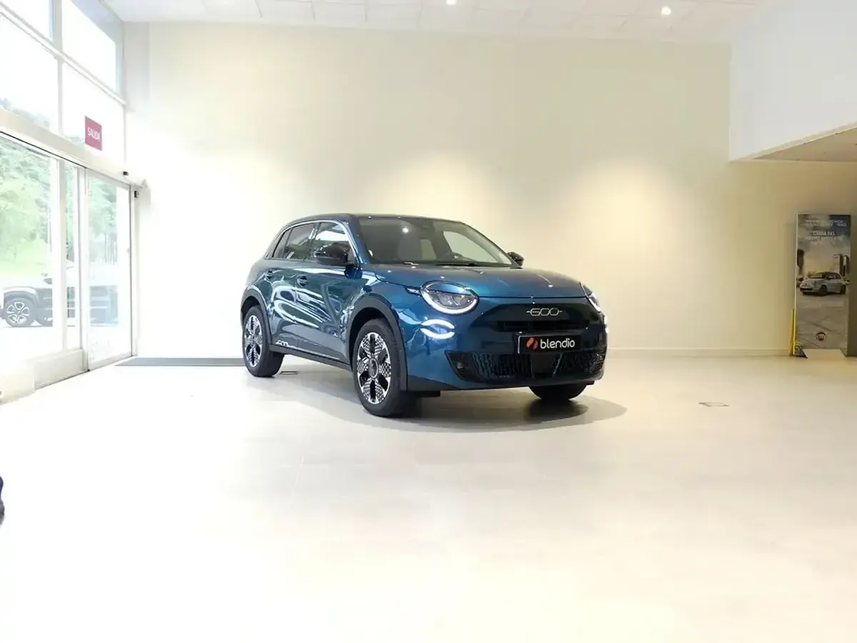 Usado Fiat 600 La Prima 101 CV (74 kW) 2024 Verde SUV