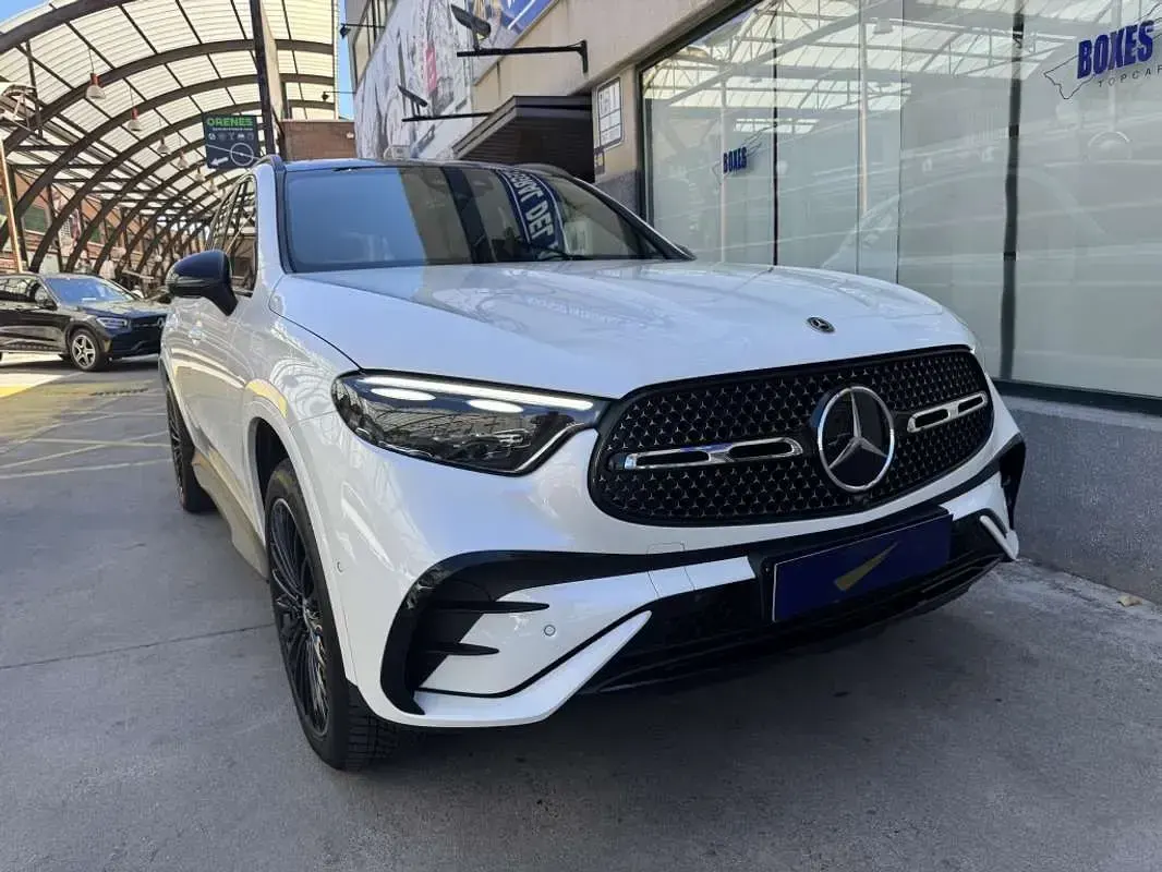 Usado Mercedes GLC300e 313 CV (230 kW) 2024 Blanco SUV