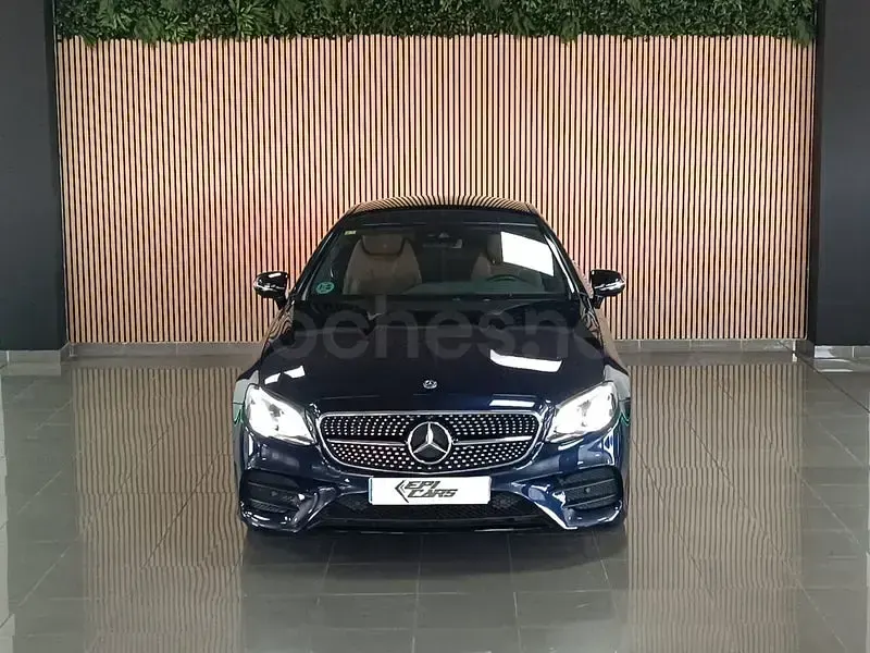 Usado Mercedes E400 333 CV (244 kW) 2018 Azul Coupe