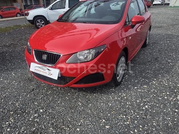 Usado Seat Ibiza Sport 105 CV (77 kW) 2011 Rojo Berlina