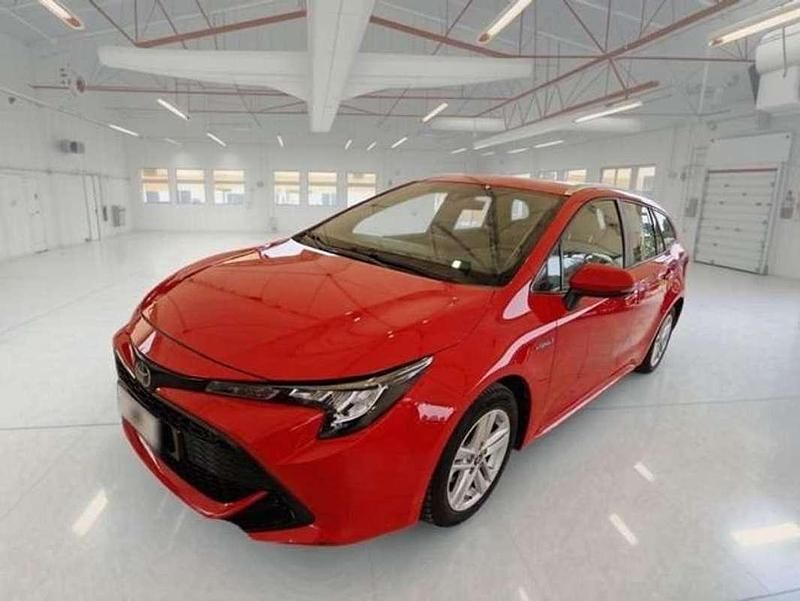Usado Toyota Corolla Business Edition 122 CV (89 kW) 2021 Rojo Familiar
