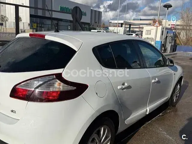 Usado Renault Mégane Bose Edition 110 CV (80 kW) 2015 Blanco Berlina