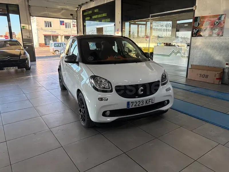 Usado Smart ForFour Passion 90 CV (66 kW) 2017 Blanco Utilitario