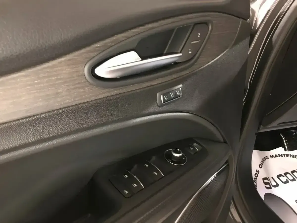 Usado Alfa Romeo Stelvio Ti 210 CV (154 kW) 2022 Gris SUV