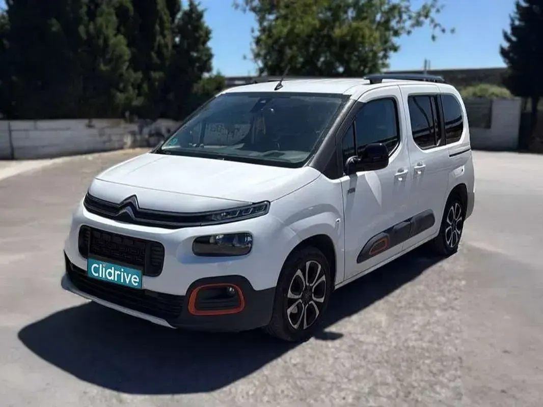 Usado Citroën Berlingo Feel 102 CV (75 kW) 2020 Blanco Monovolumen